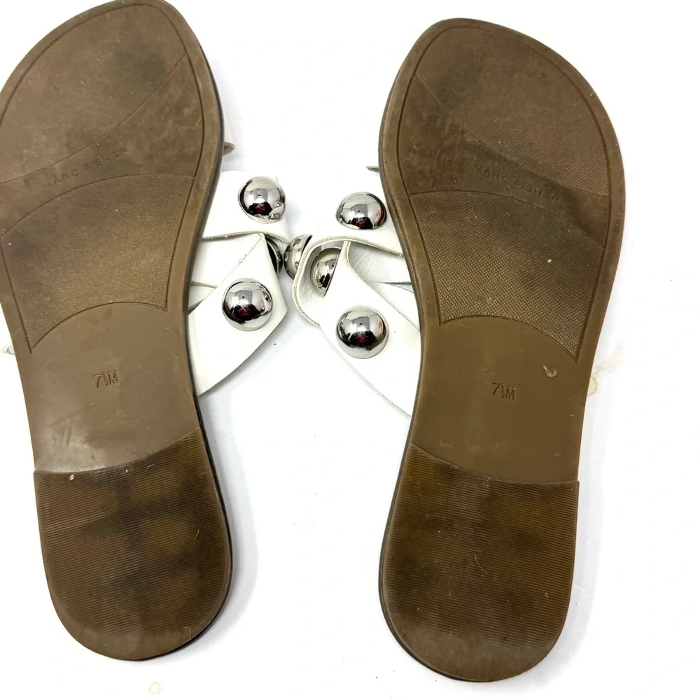 Marc Fisher Bryte 2 White Slide Sandals Silver Studs Women Sz 7.5 - Picture 5 of 6